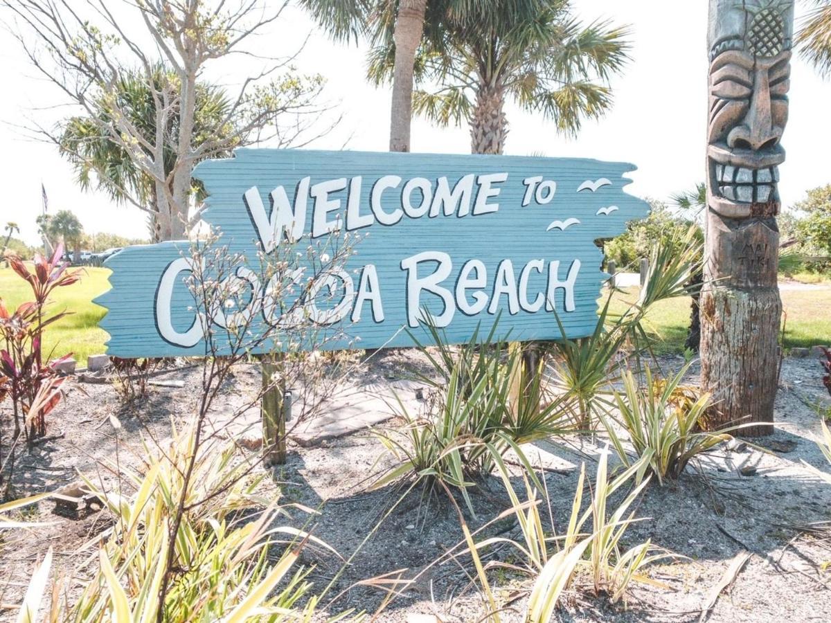 Luxury Villa 3 Blocks From The Beach With A Pool, Fire Pit And Outdoor Oasis Cape Canaveral Exterior photo