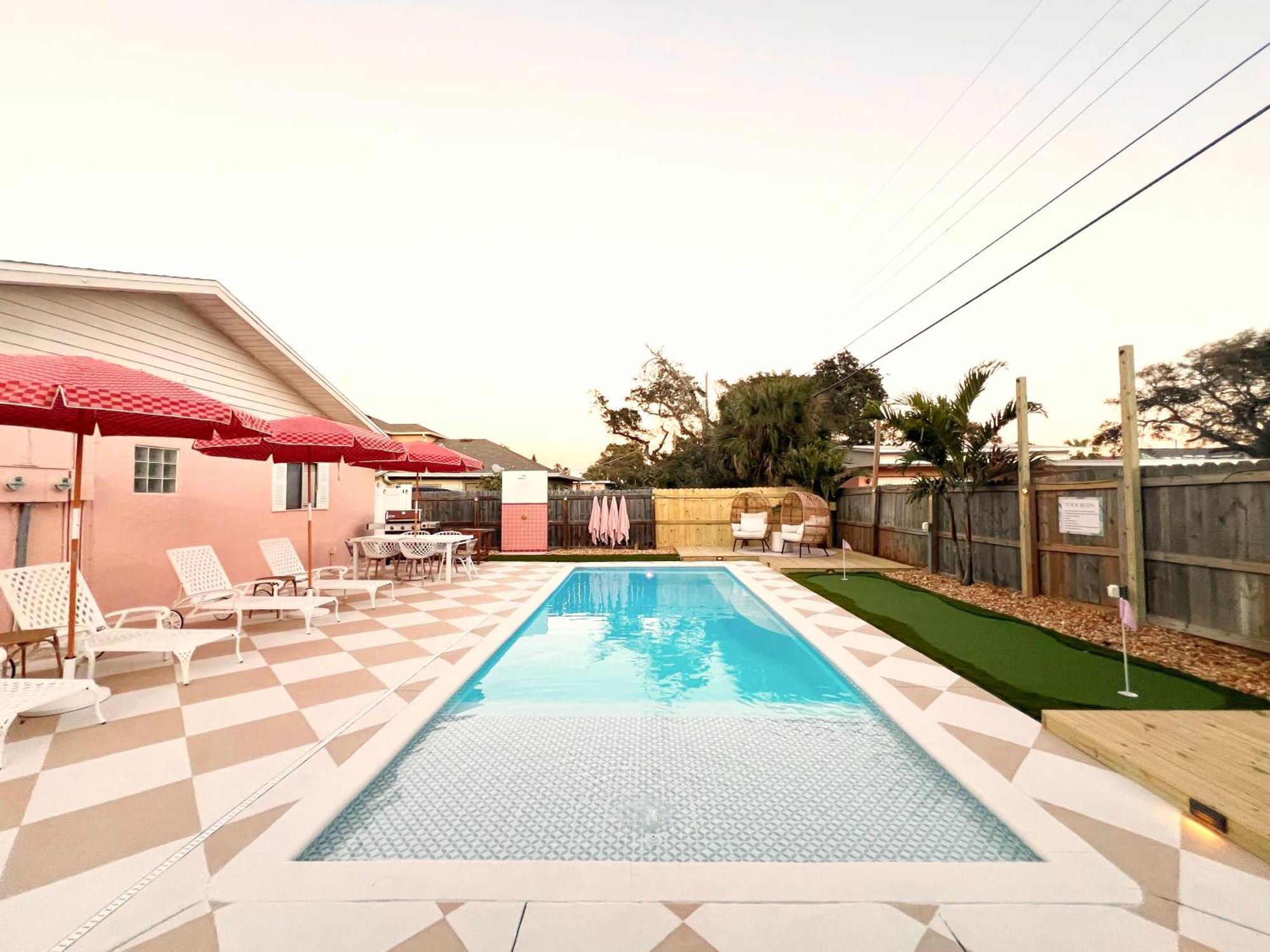Luxury Villa 3 Blocks From The Beach With A Pool, Fire Pit And Outdoor Oasis Cape Canaveral Exterior photo