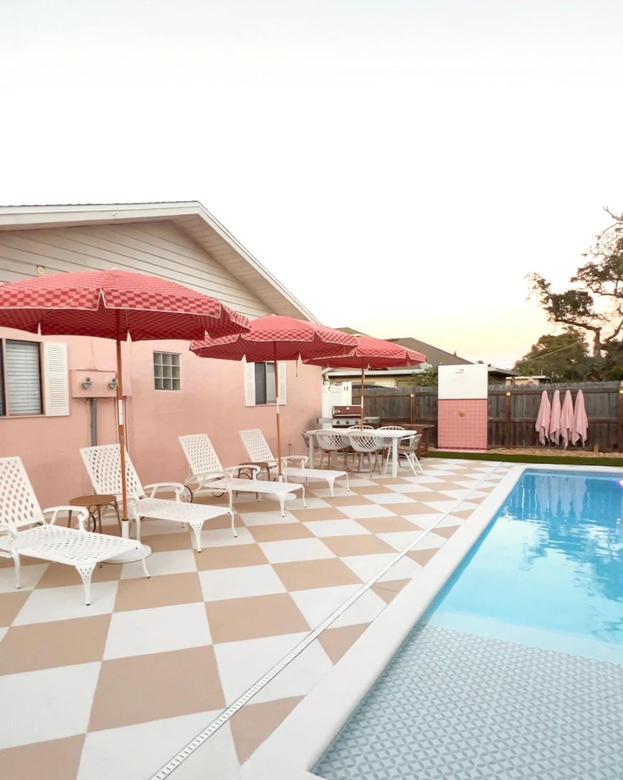 Luxury Villa 3 Blocks From The Beach With A Pool, Fire Pit And Outdoor Oasis Cape Canaveral Exterior photo
